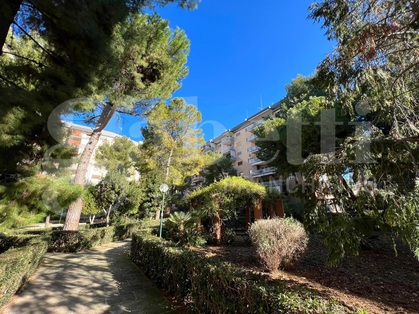 Quadrilocale in vendita a Bari