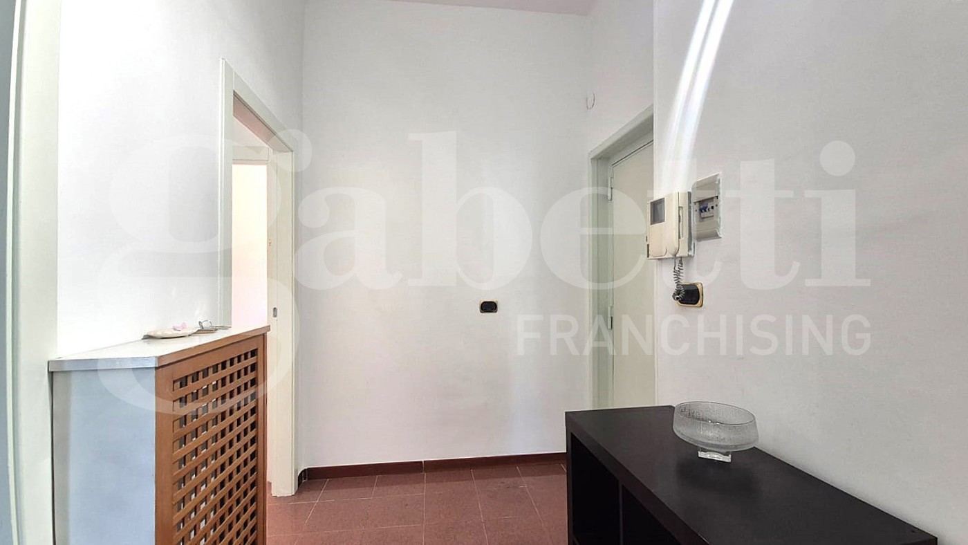 Quadrilocale arredato in affitto a Bari