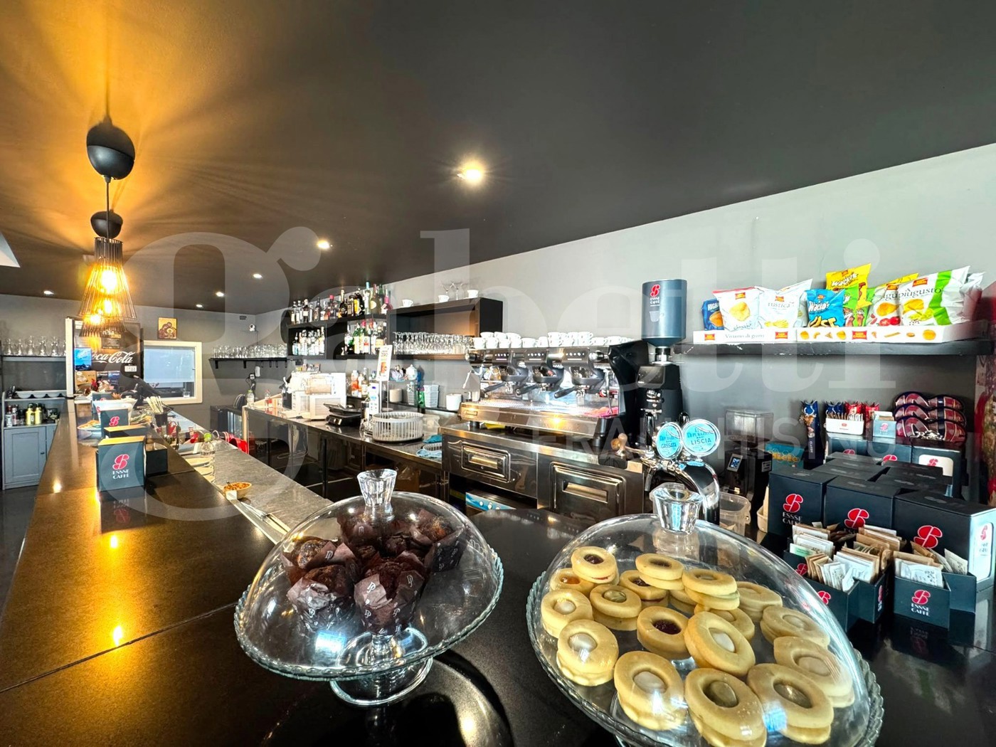 Attivit� commerciale Ristorante e pizzeria in vendita a Bari