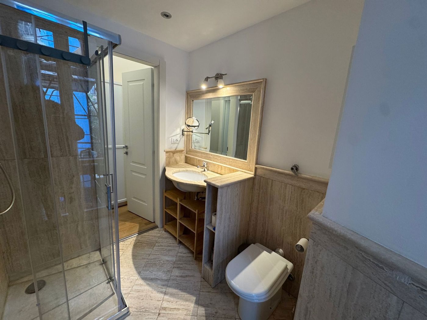 Trilocale arredato in affitto a Milano