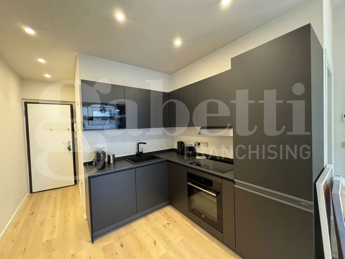 Bilocale arredato in affitto a Milano