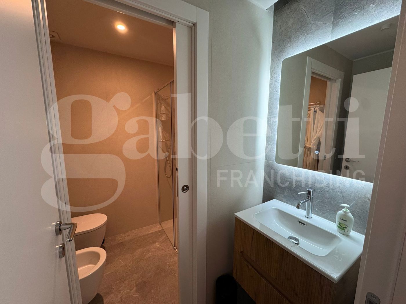 Bilocale arredato in affitto a Milano