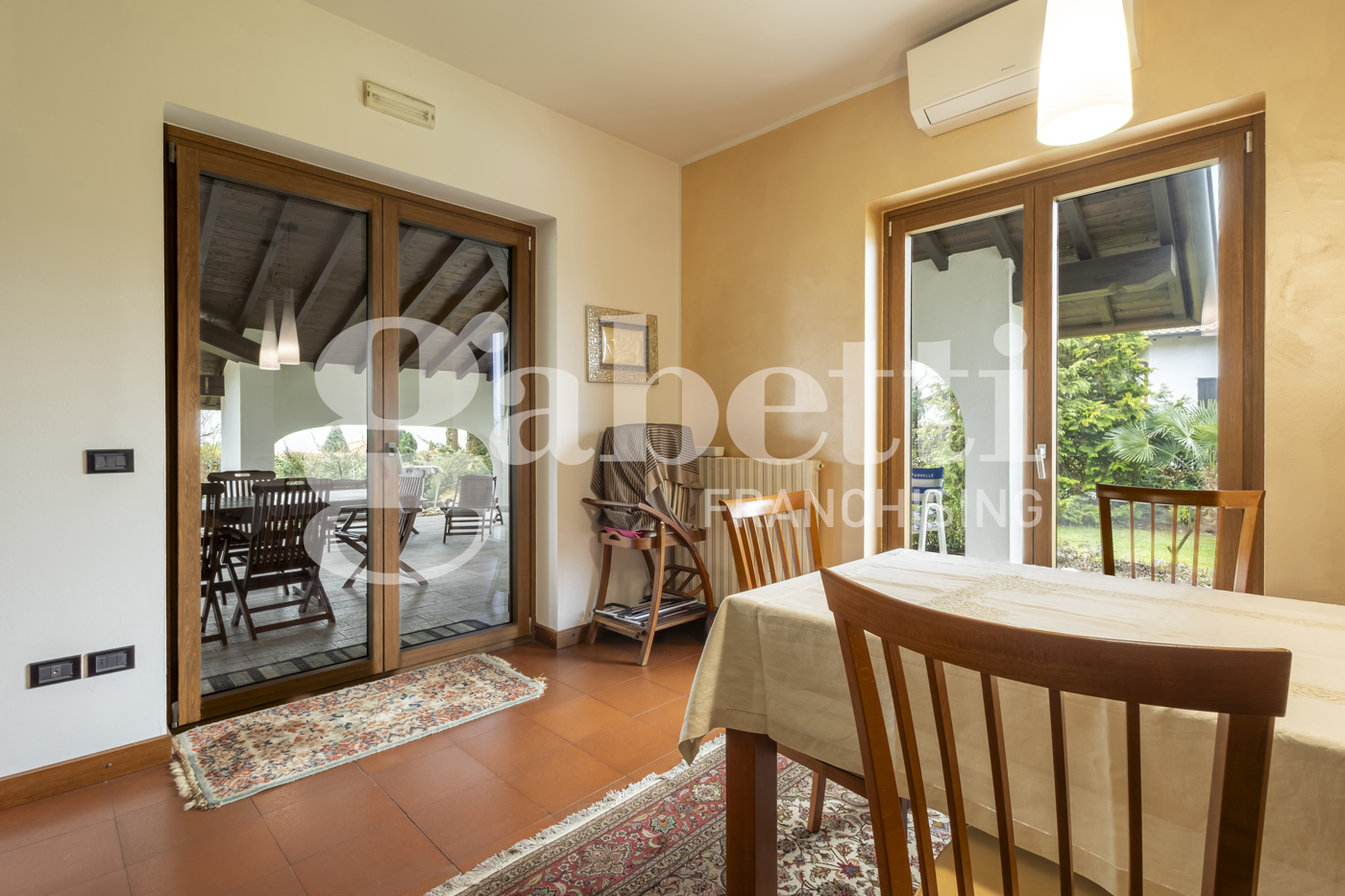Villa in vendita a Cermenate