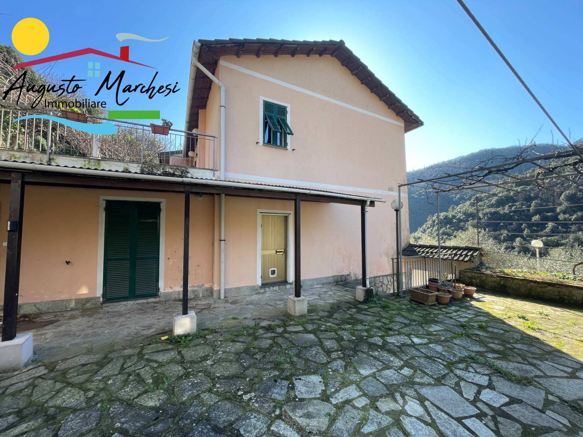 Appartamento in vendita a Avegno