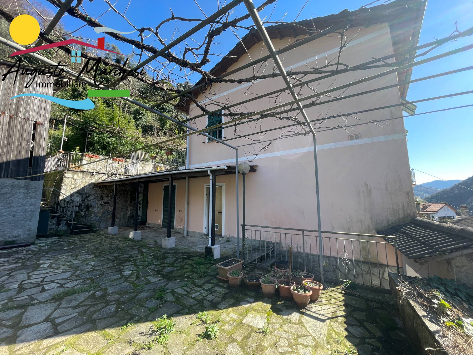 Appartamento in vendita a Avegno