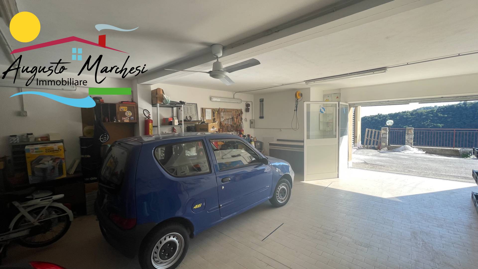 Box auto in vendita a Avegno, Testana