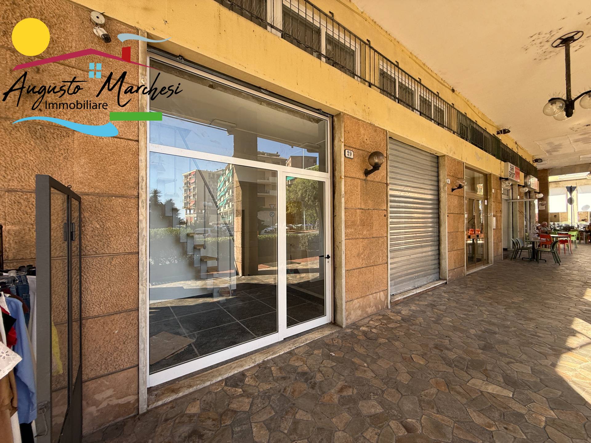 Immobile commerciale in affitto a Recco, centralissimo