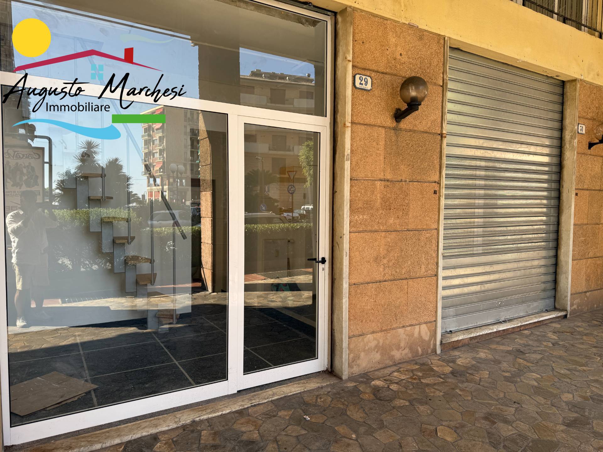 Immobile commerciale in affitto a Recco, centralissimo