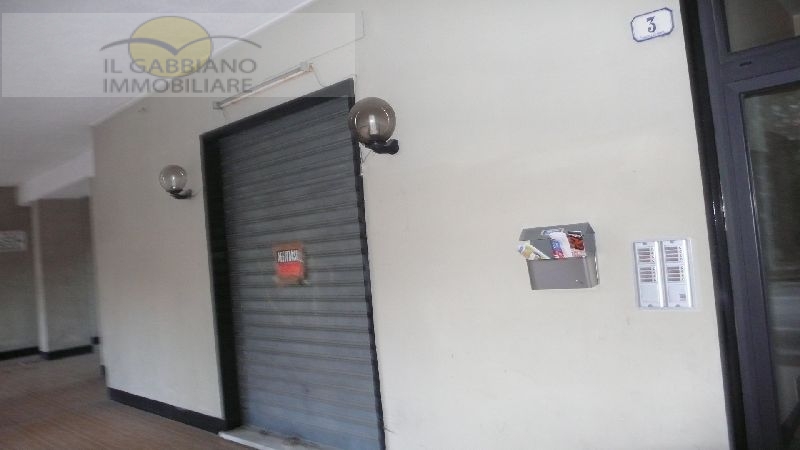 Negozio in affitto a Recco, Piazzale Europa