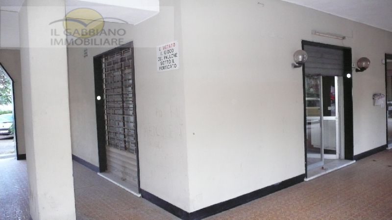 Negozio in affitto a Recco, Piazzale Europa