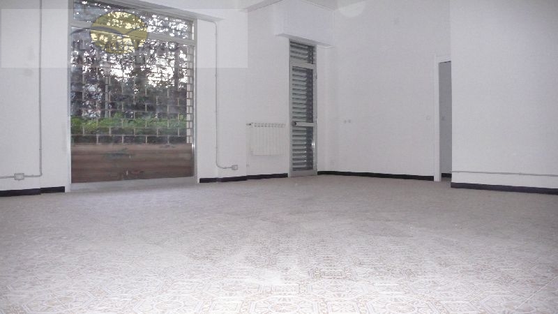 Negozio in affitto a Recco, Piazzale Europa