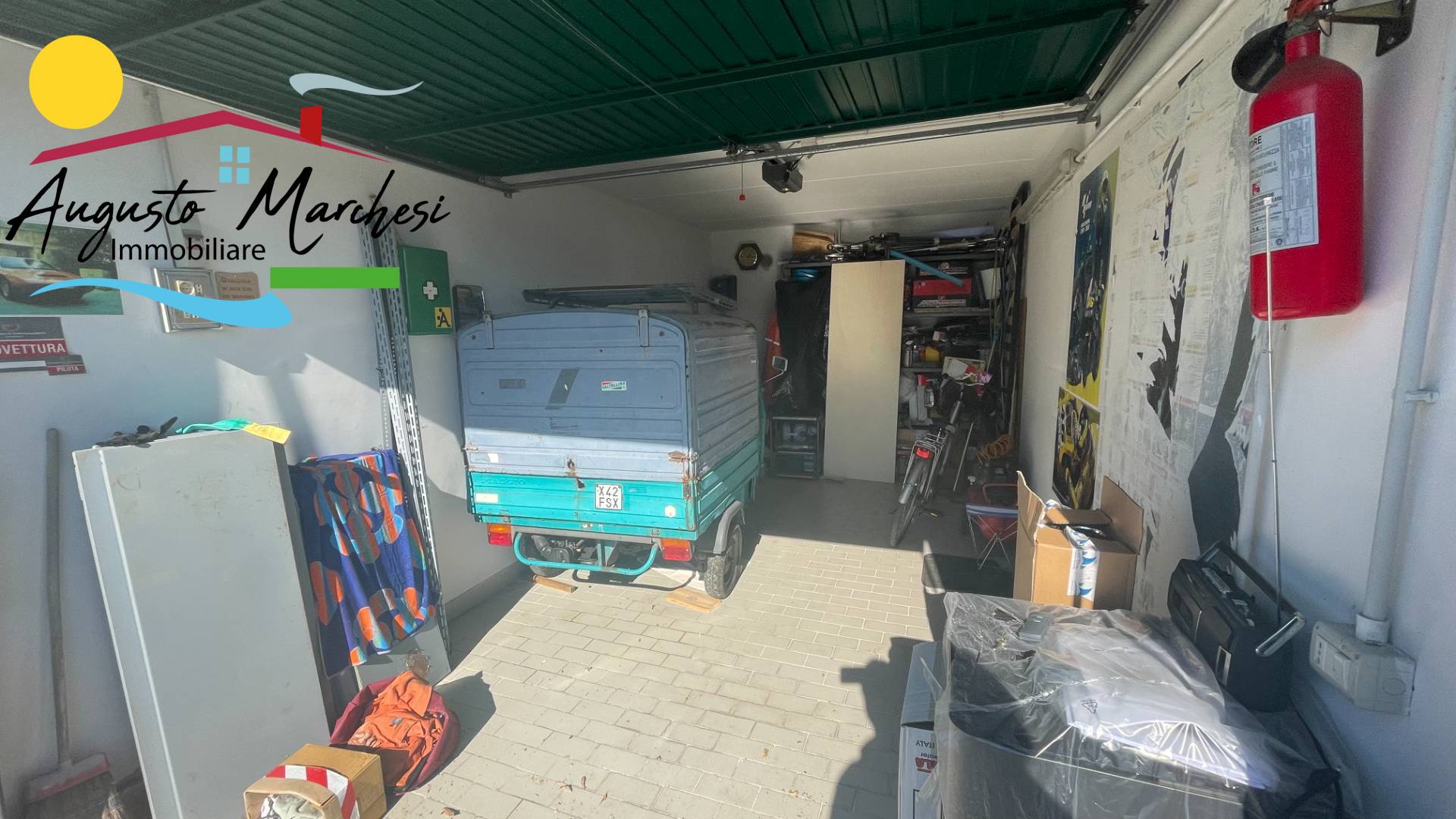 Box auto in vendita a Avegno, Testana