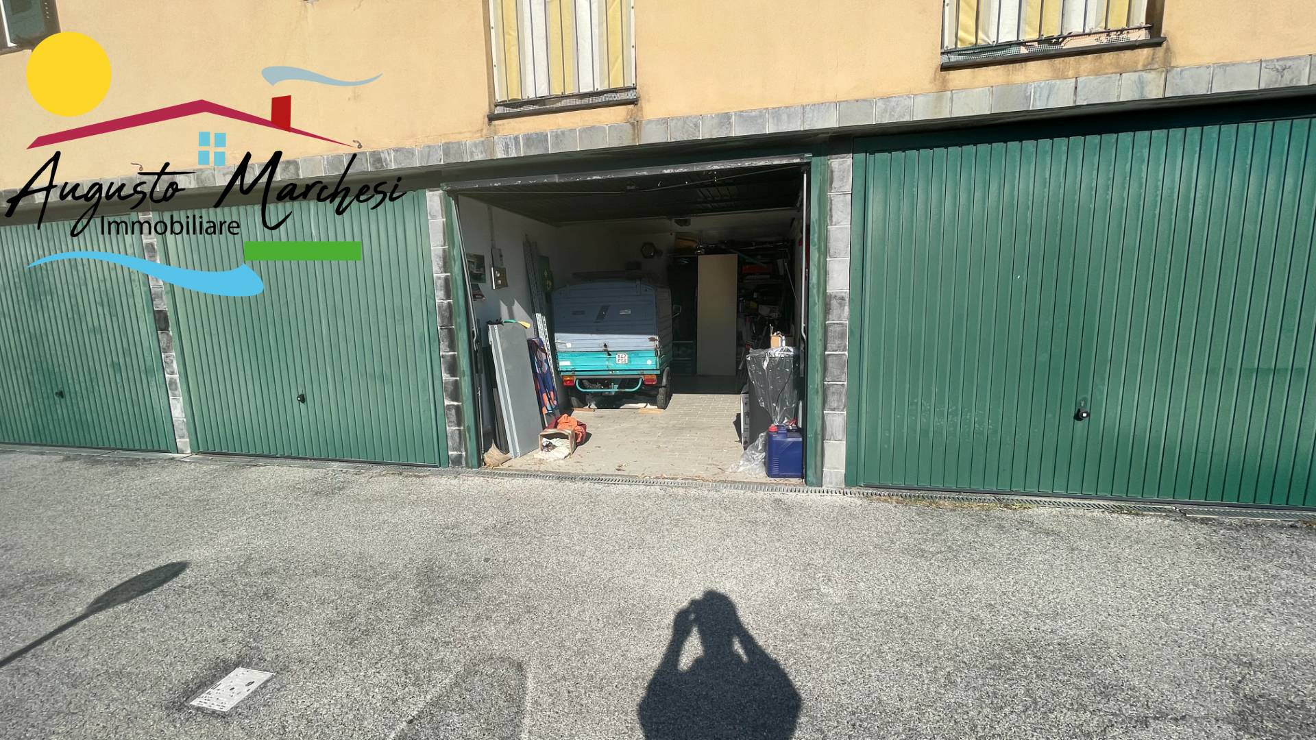 Box auto in vendita a Avegno, Testana