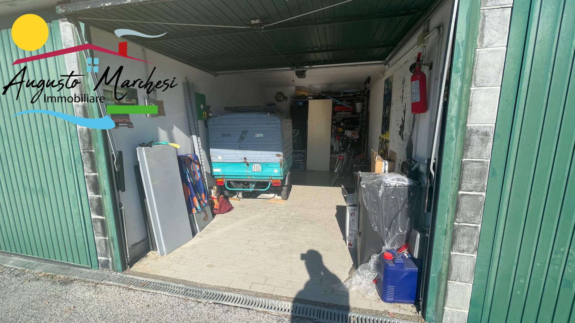 Box auto in vendita a Avegno, Testana