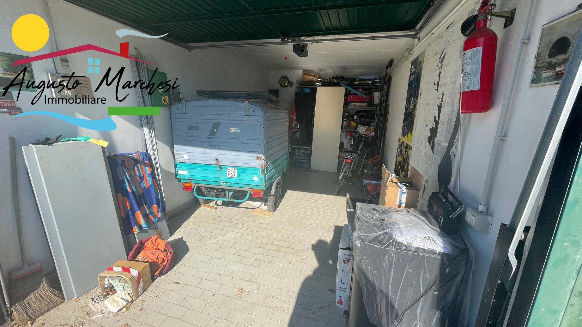 Box auto in vendita a Avegno, Testana