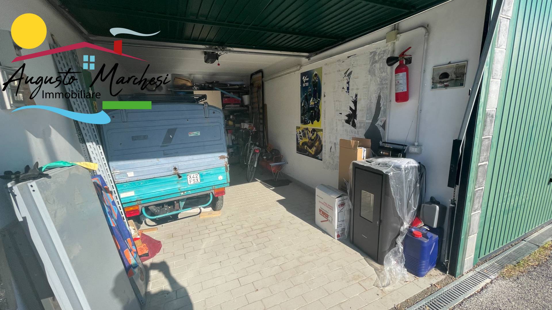 Box auto in vendita a Avegno, Testana