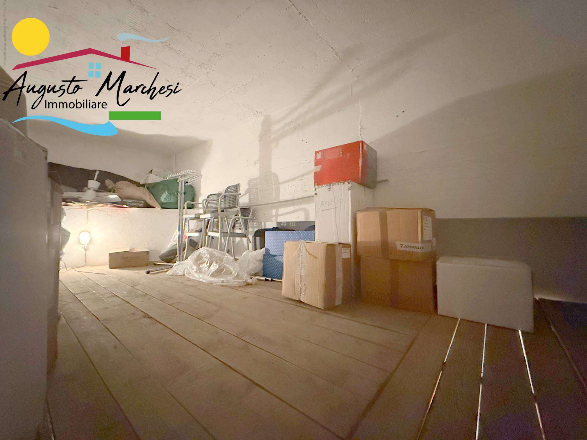 Box auto in vendita a Recco, Centro