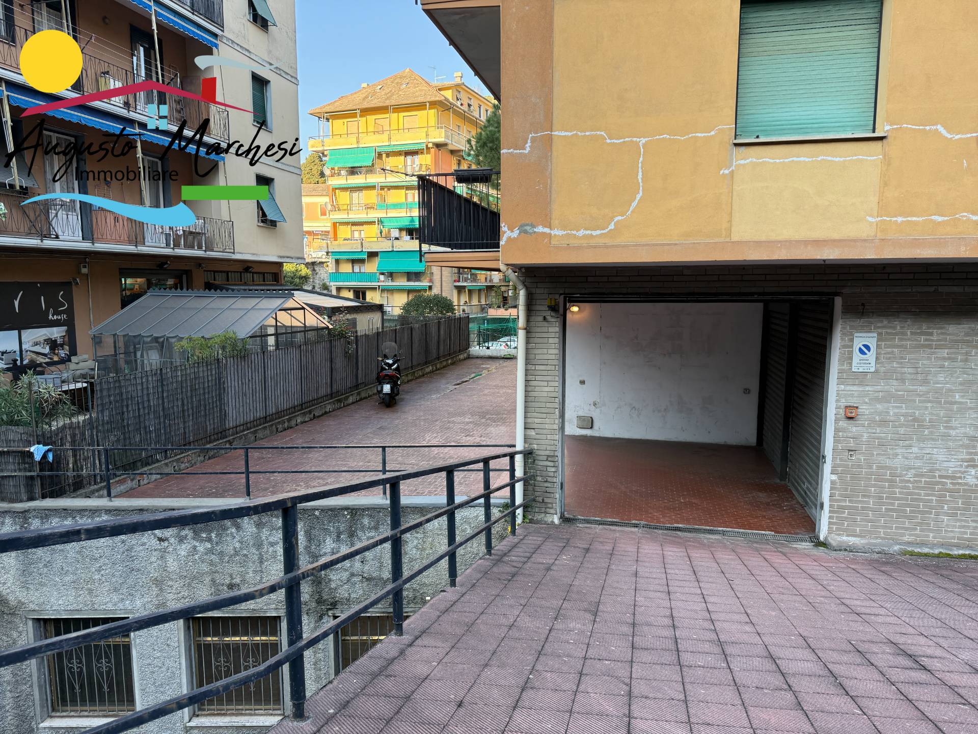 Box auto in affitto a Recco