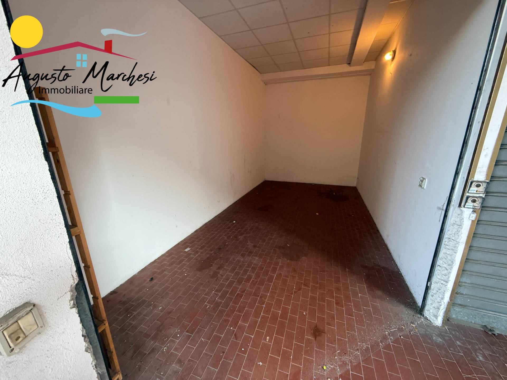 Box auto in affitto a Recco