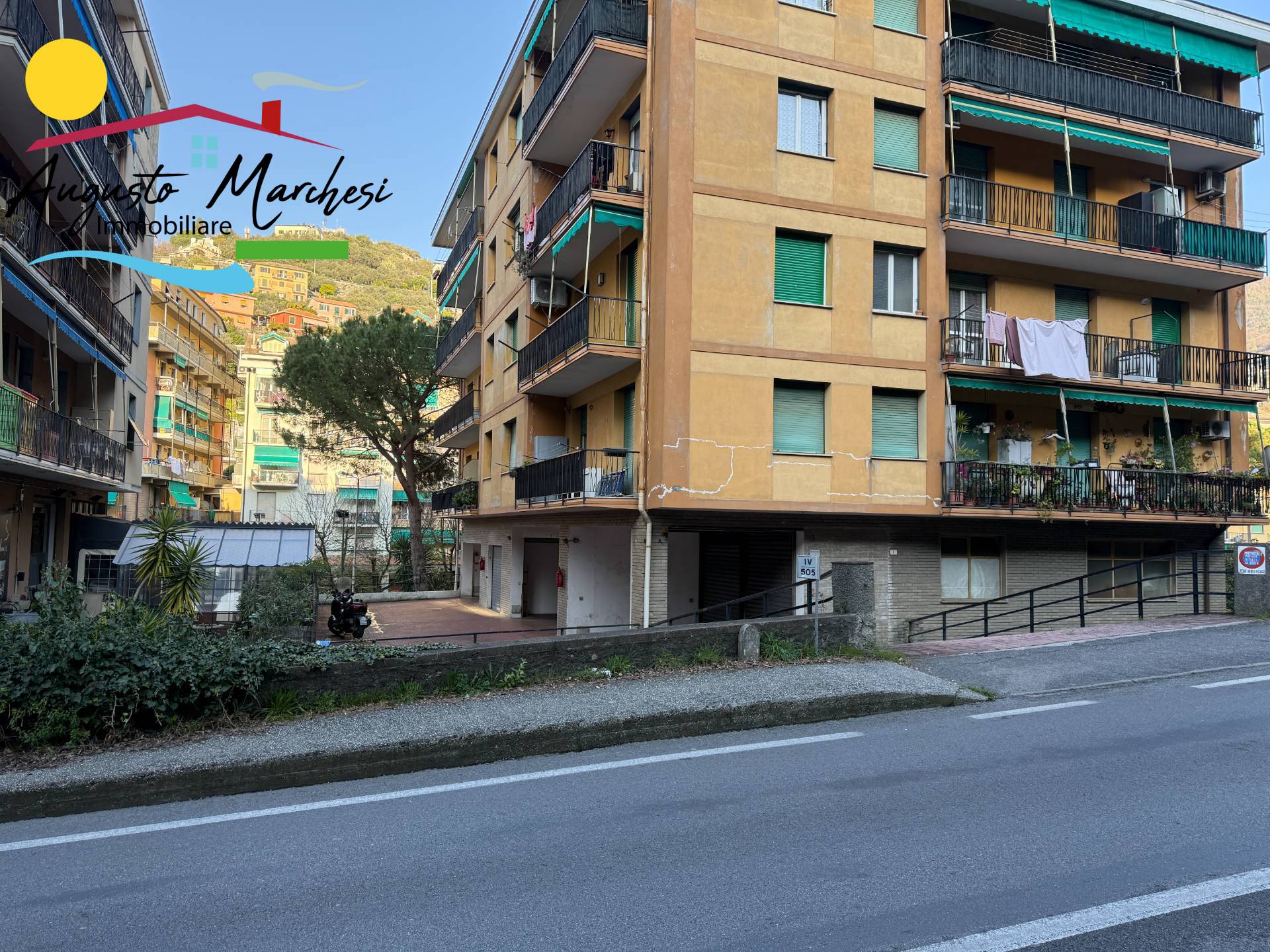 Box auto in affitto a Recco