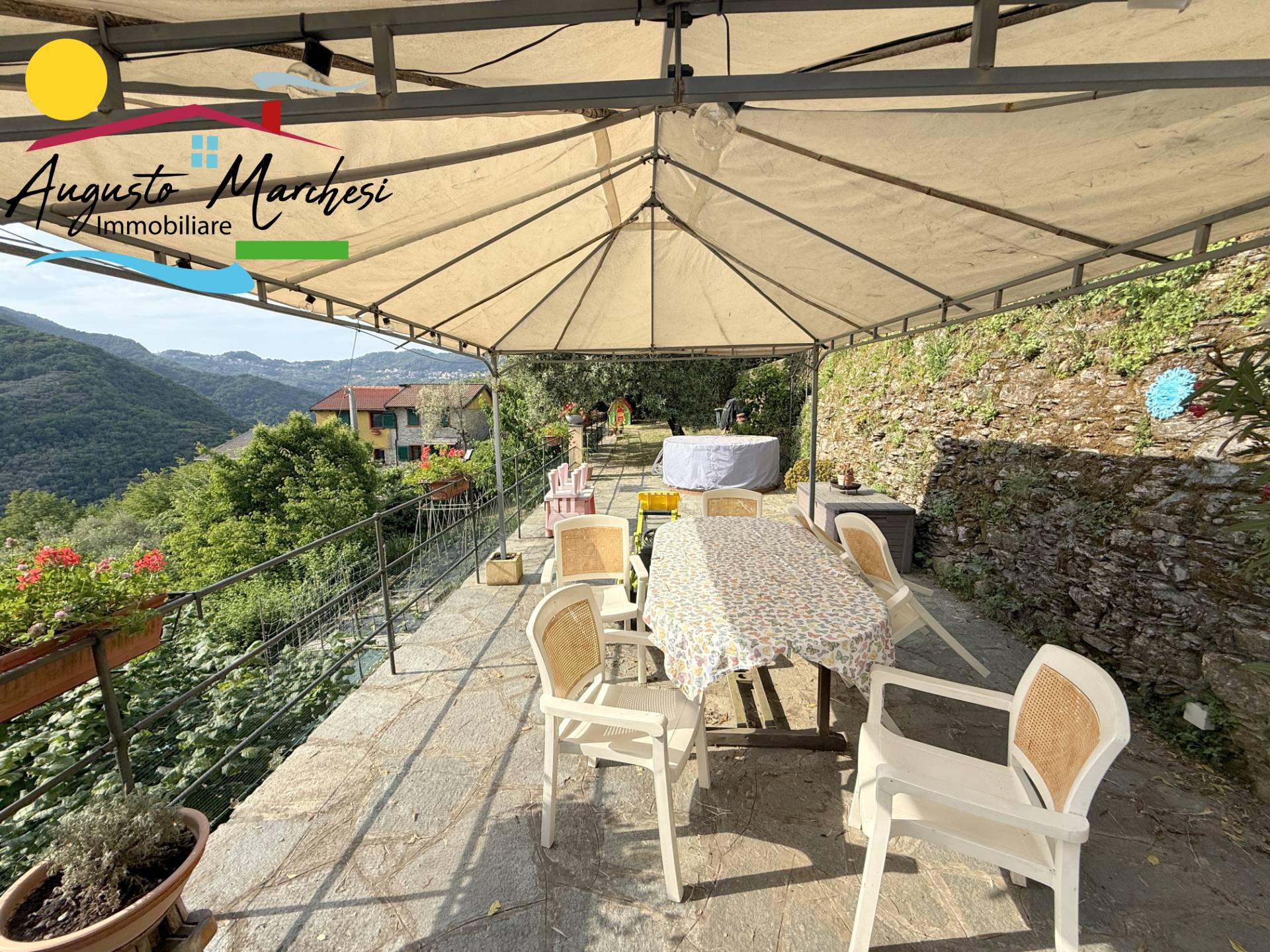 Villino in vendita a Avegno