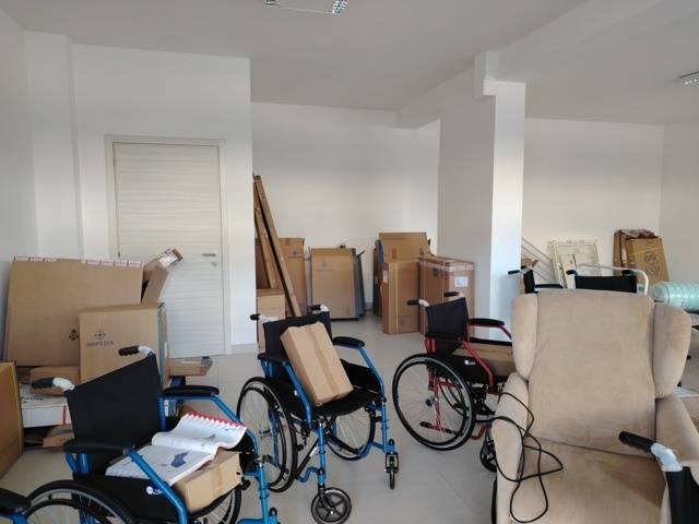 Locale commerciale in vendita a Montesilvano