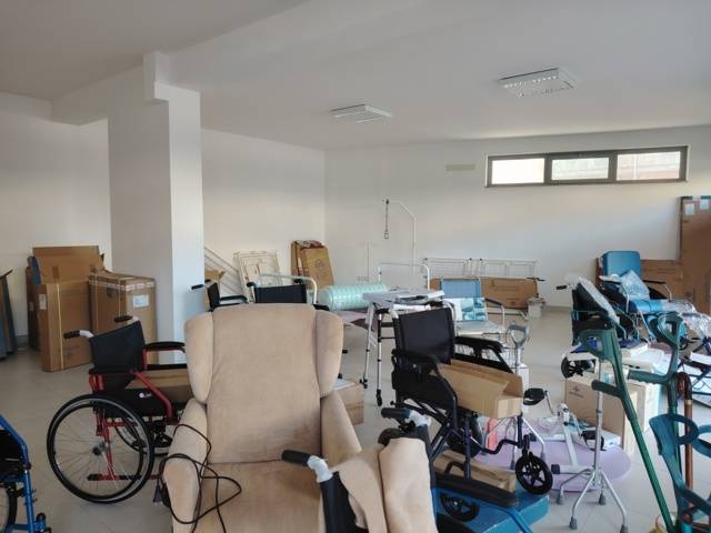 Locale commerciale in vendita a Montesilvano