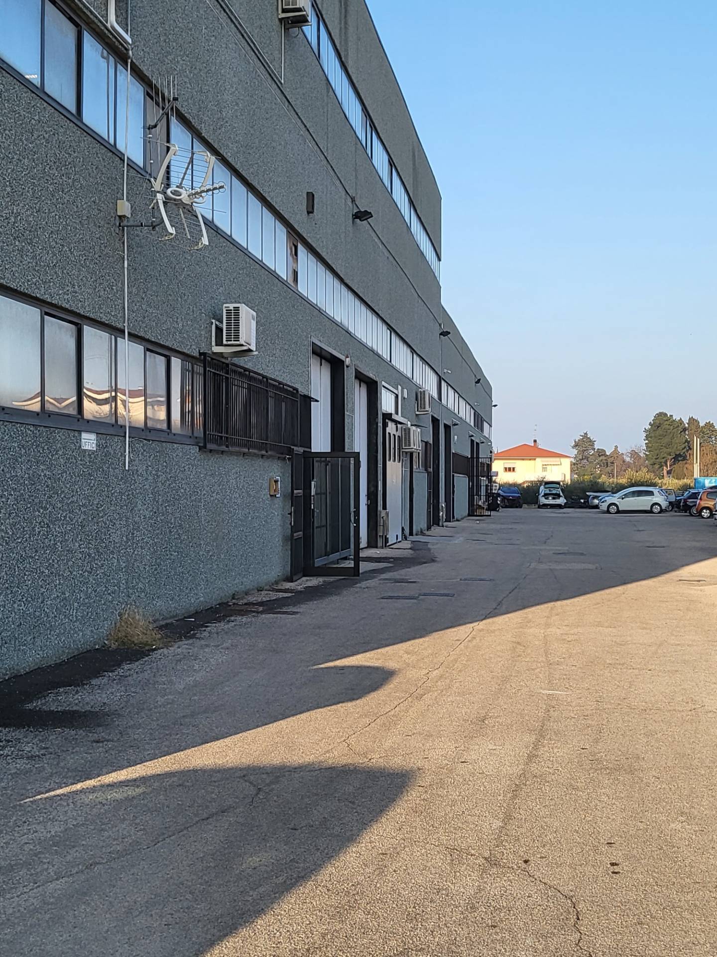 Capannone in vendita a Montesilvano