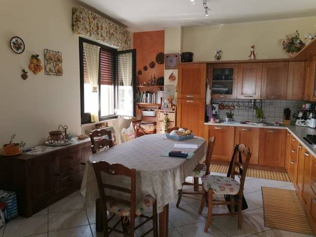 Casa singola in vendita a Collecorvino