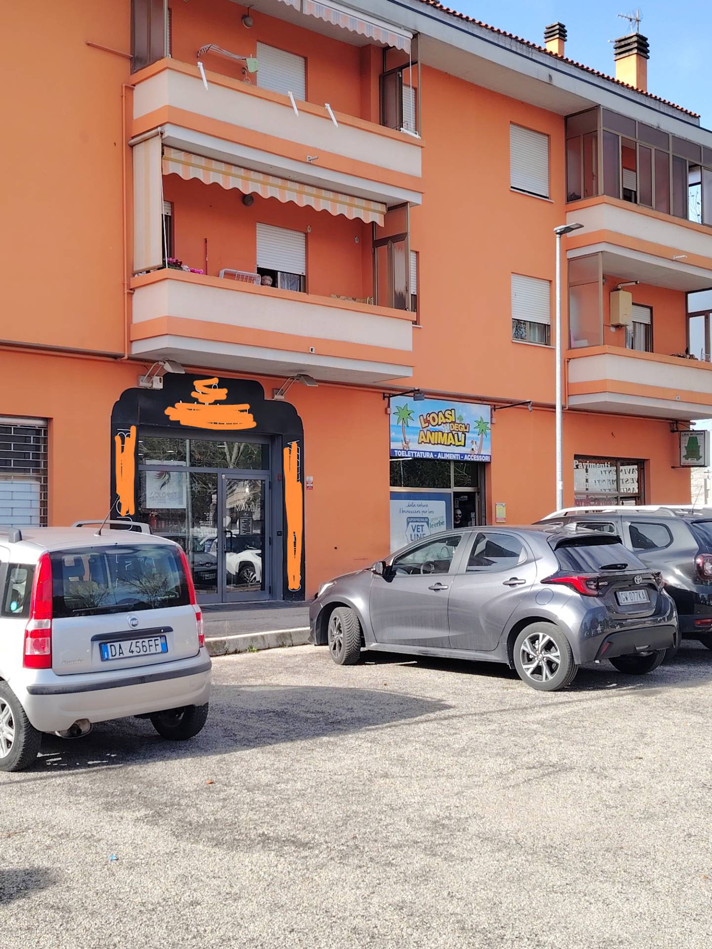 Locale commerciale in vendita a Montesilvano