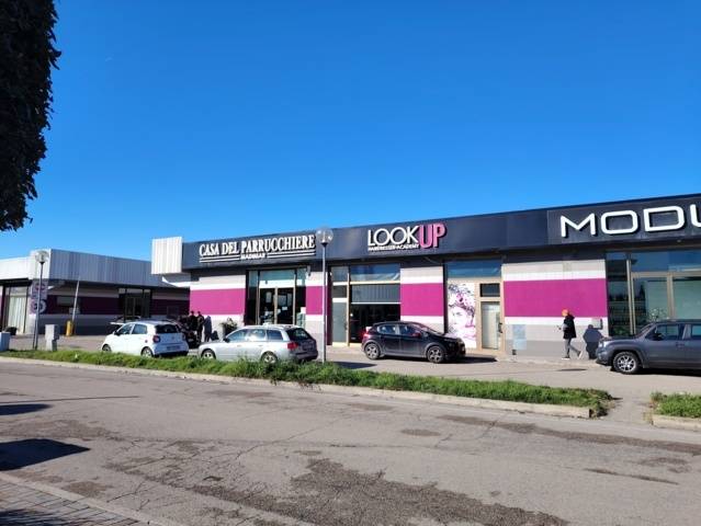 Capannone in vendita a Montesilvano