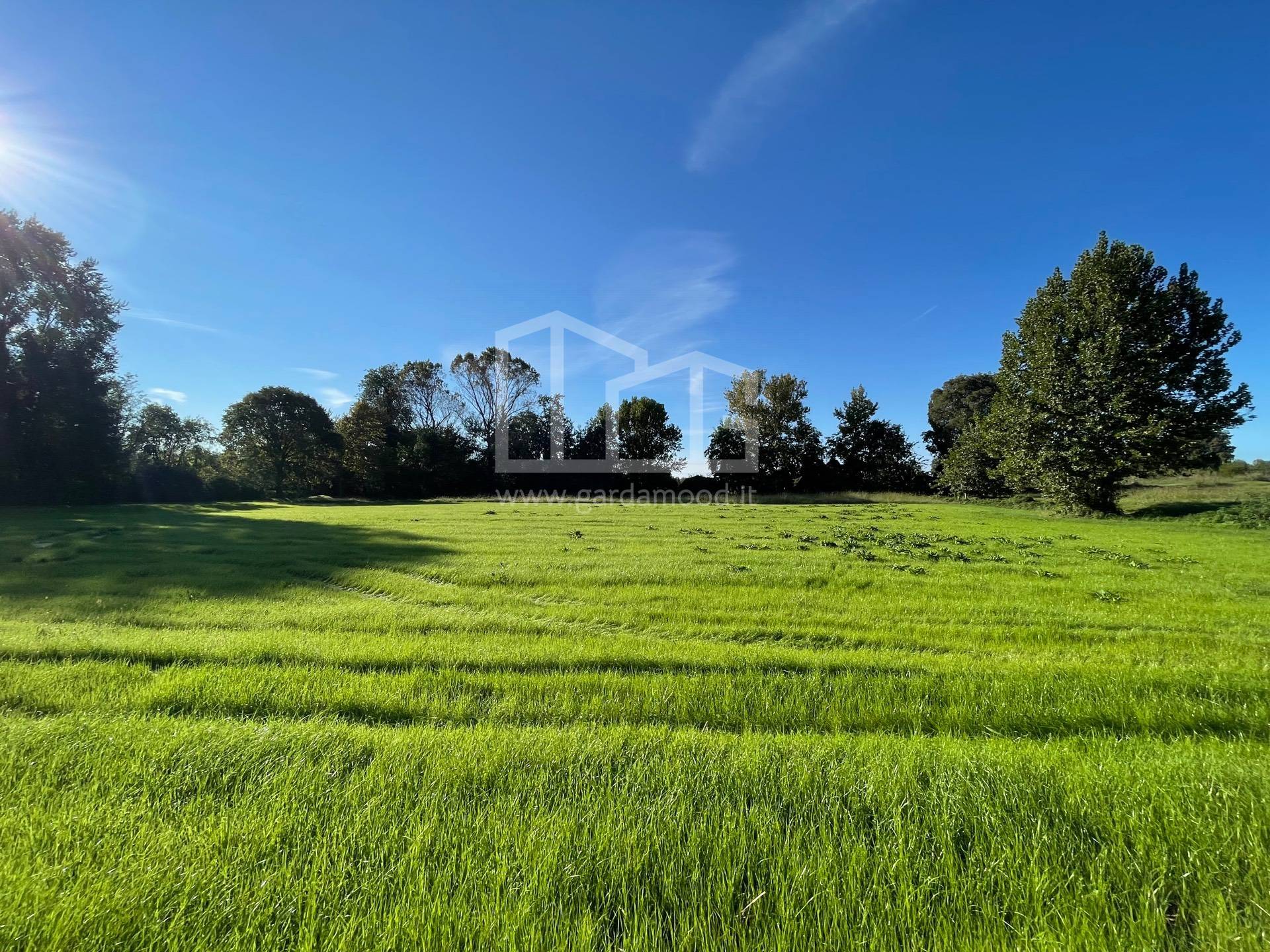 Terreno in vendita a Volta Mantovana