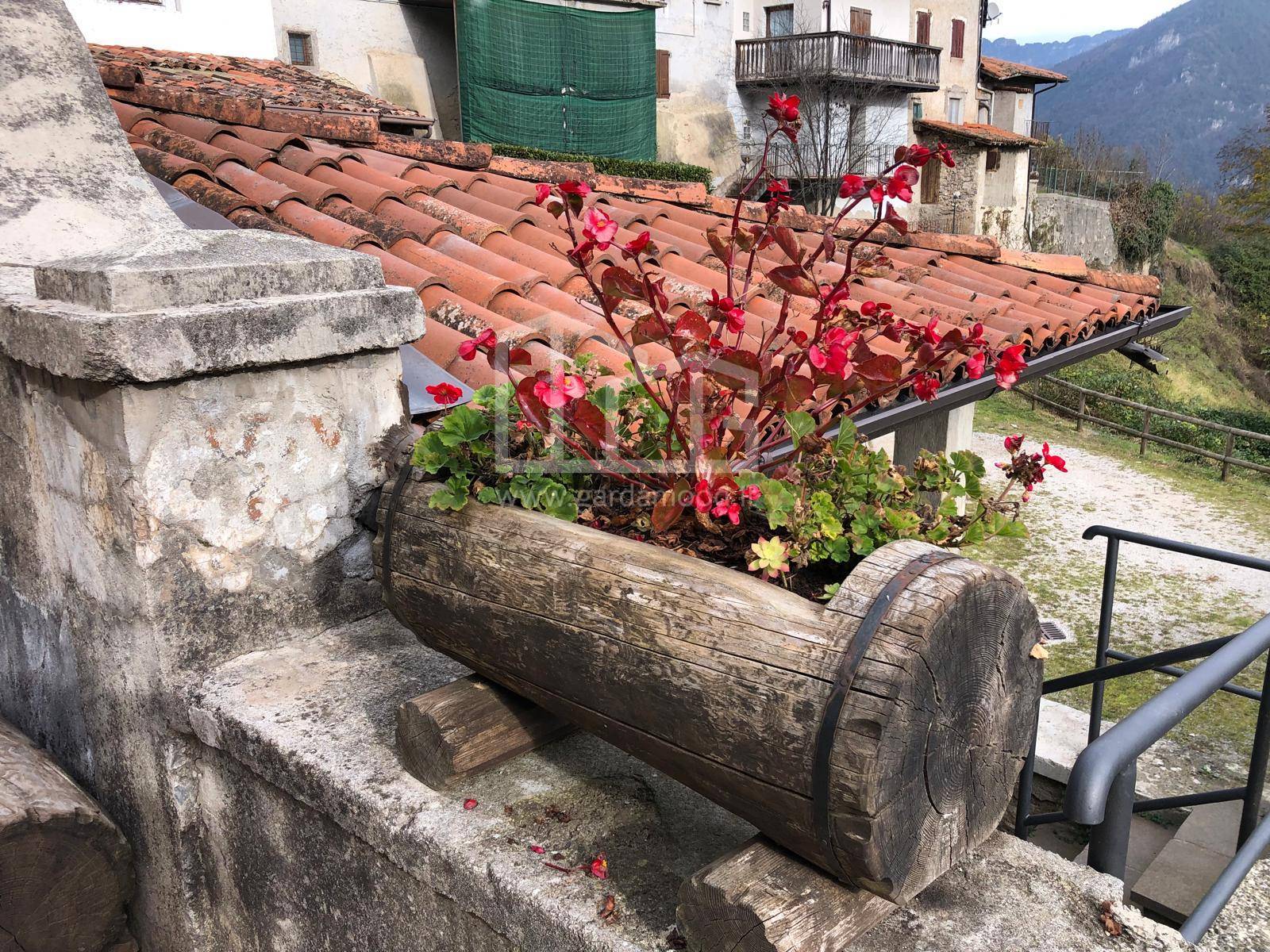 Porzione di casa in vendita a Valvestino, Bollone