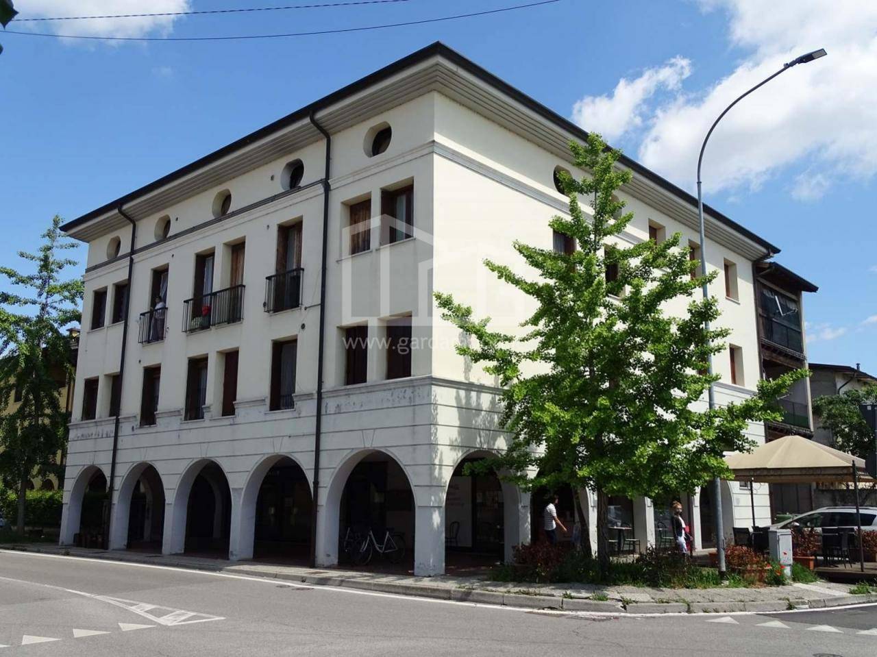 Locale commerciale in vendita a Montirone