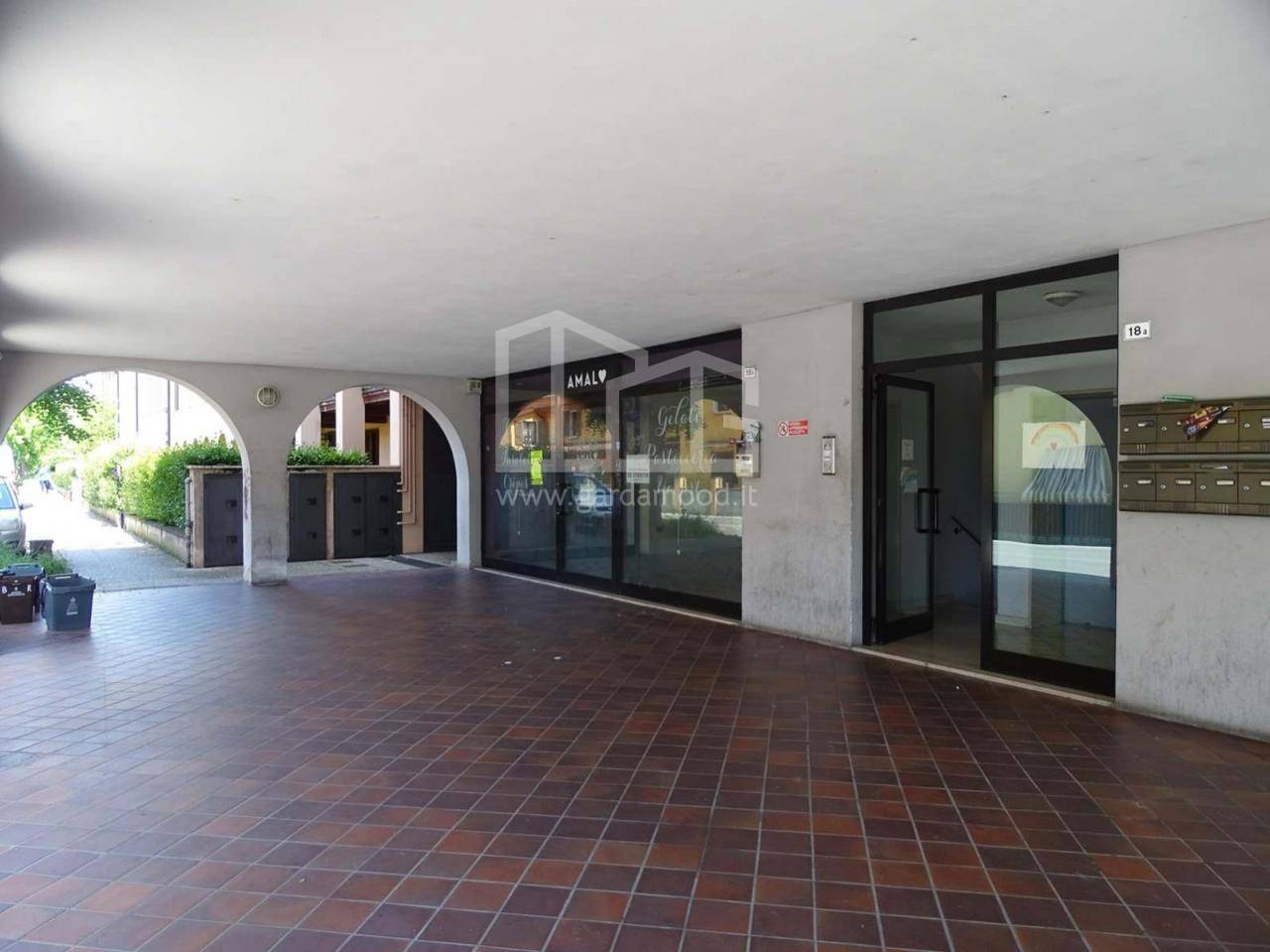 Locale commerciale in vendita a Montirone