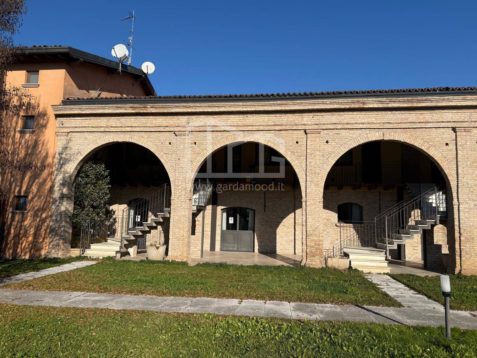 Locale commerciale in vendita a Isorella