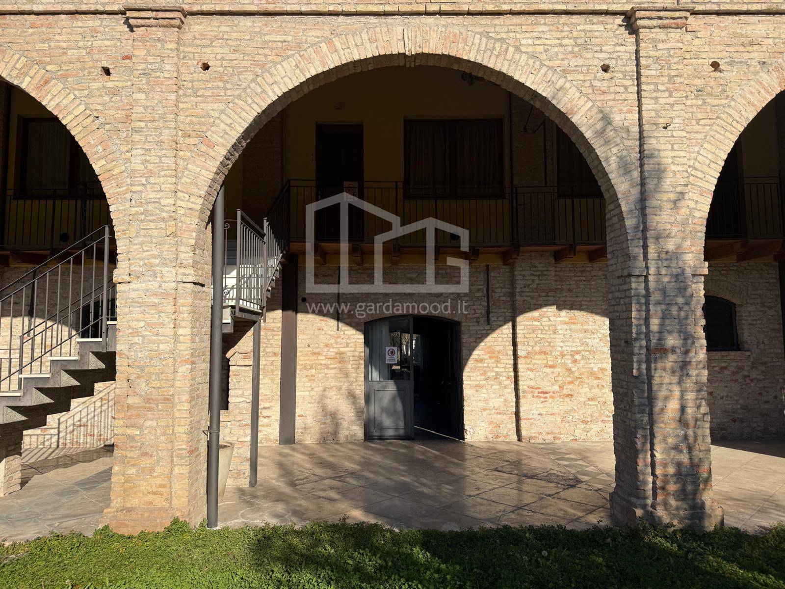 Locale commerciale in vendita a Isorella