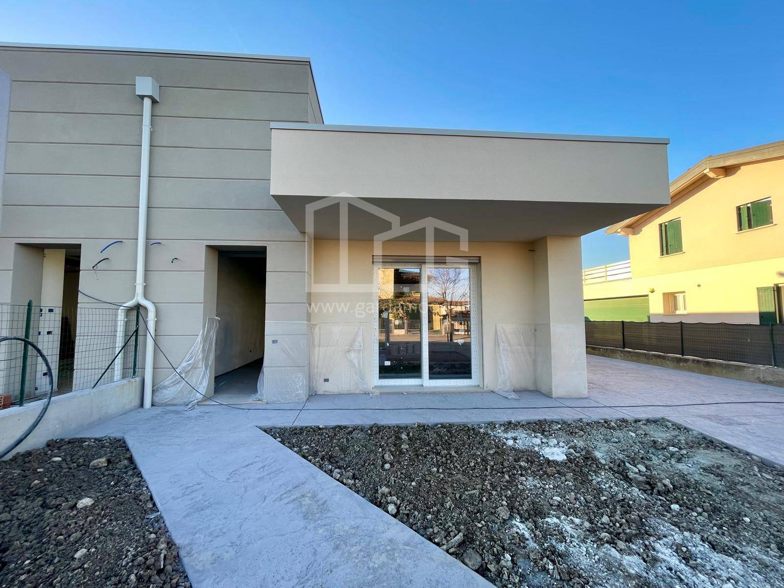 Villetta bifamiliare in vendita a Volta Mantovana