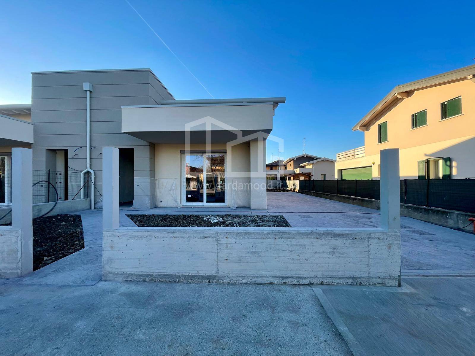 Villetta bifamiliare in vendita a Volta Mantovana