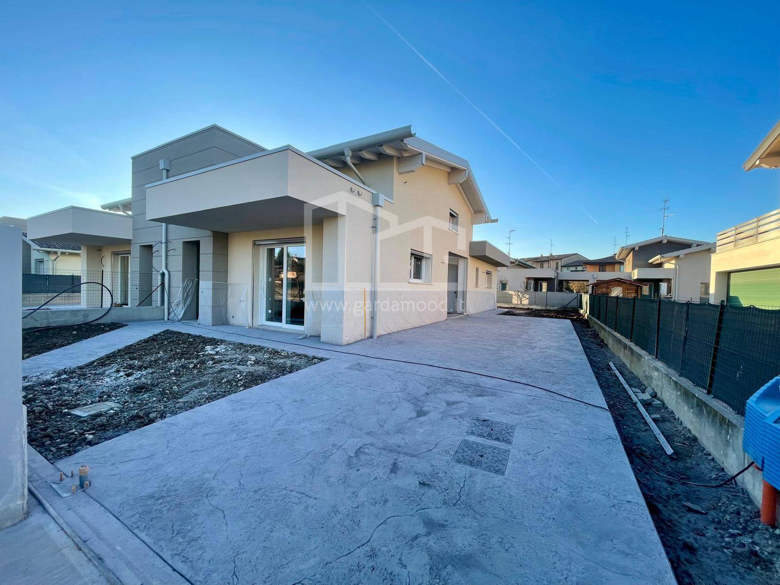 Villetta bifamiliare in vendita a Volta Mantovana