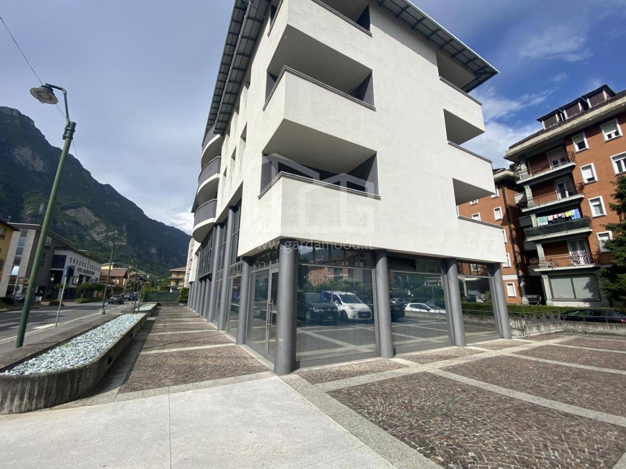 Ufficio in vendita a Darfo Boario Terme