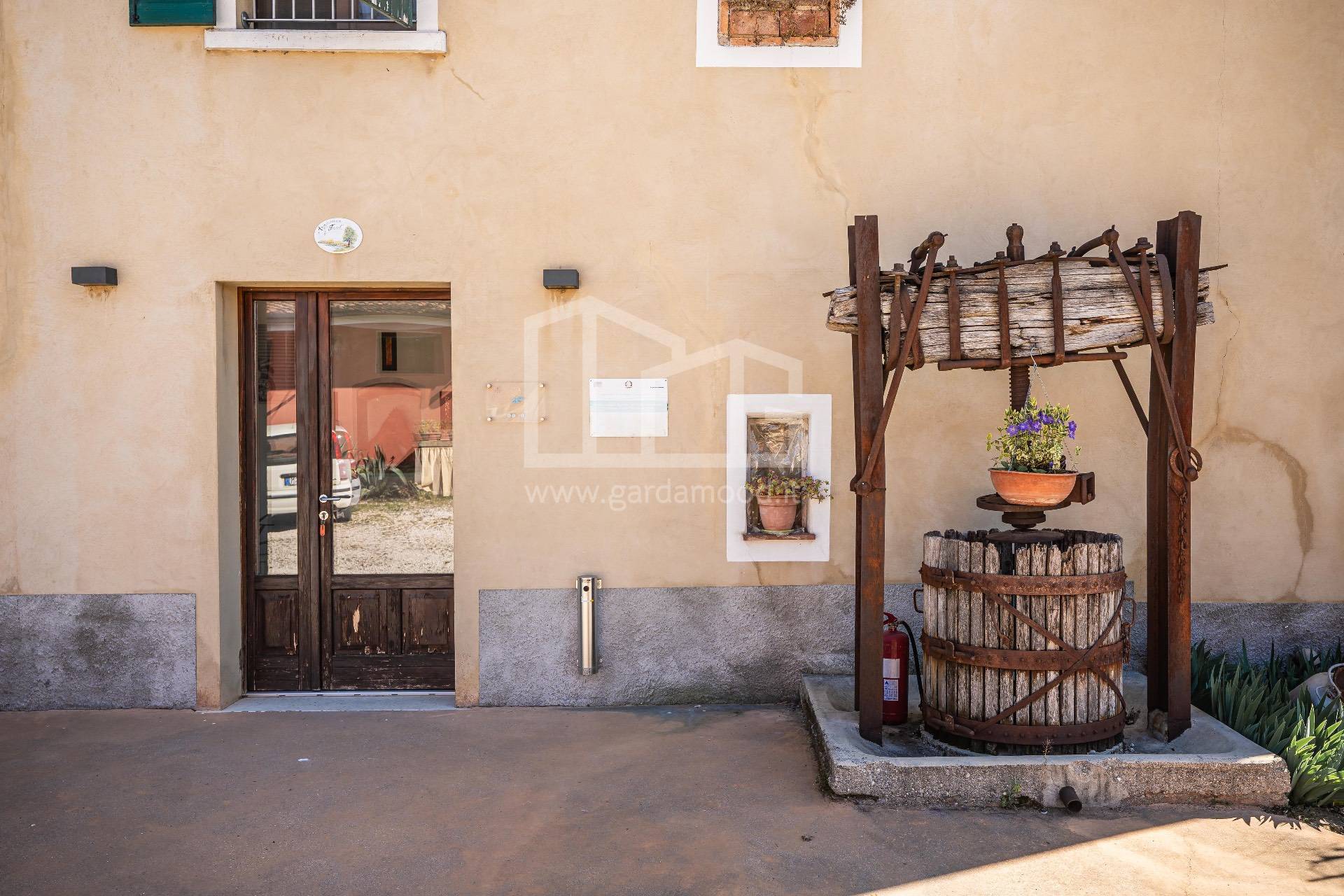 Cascina/Casale in vendita a Monzambano