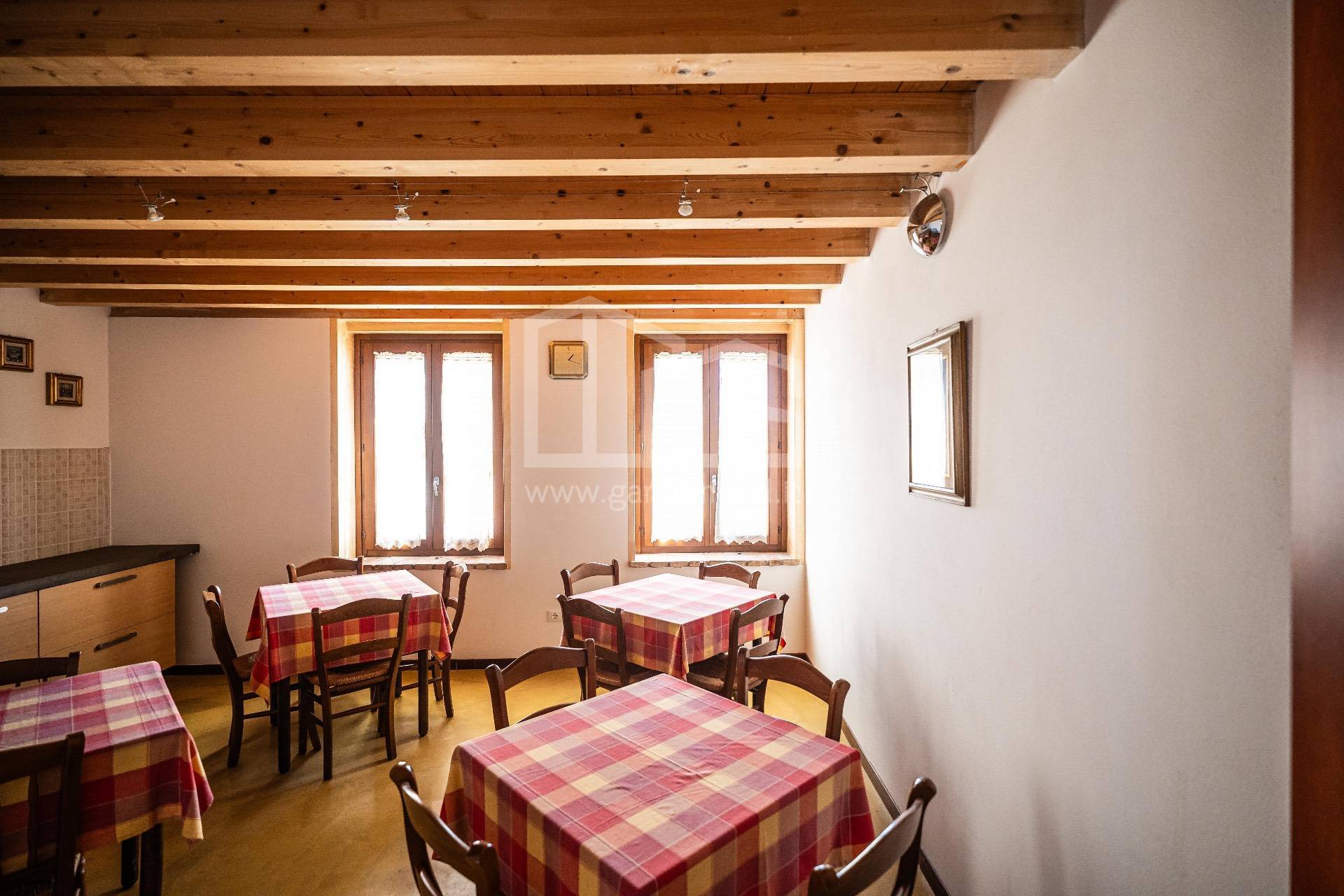 Cascina/Casale in vendita a Monzambano