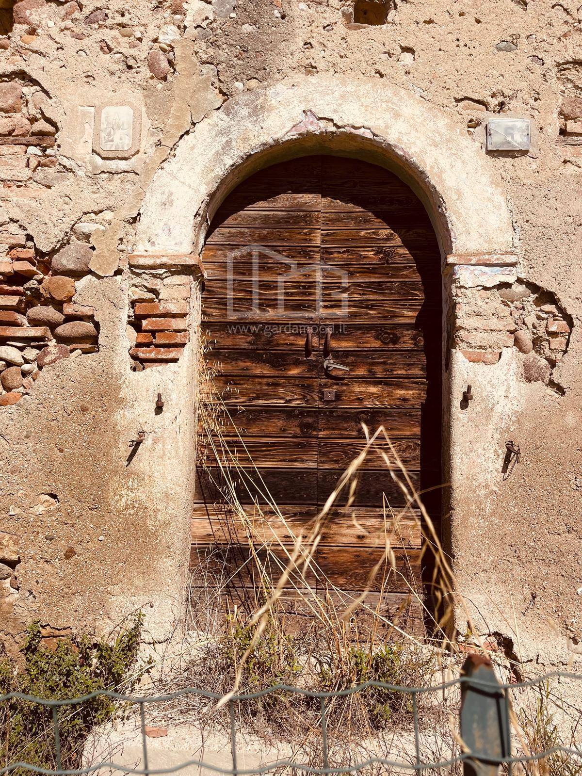 Rustico in vendita a Volta Mantovana