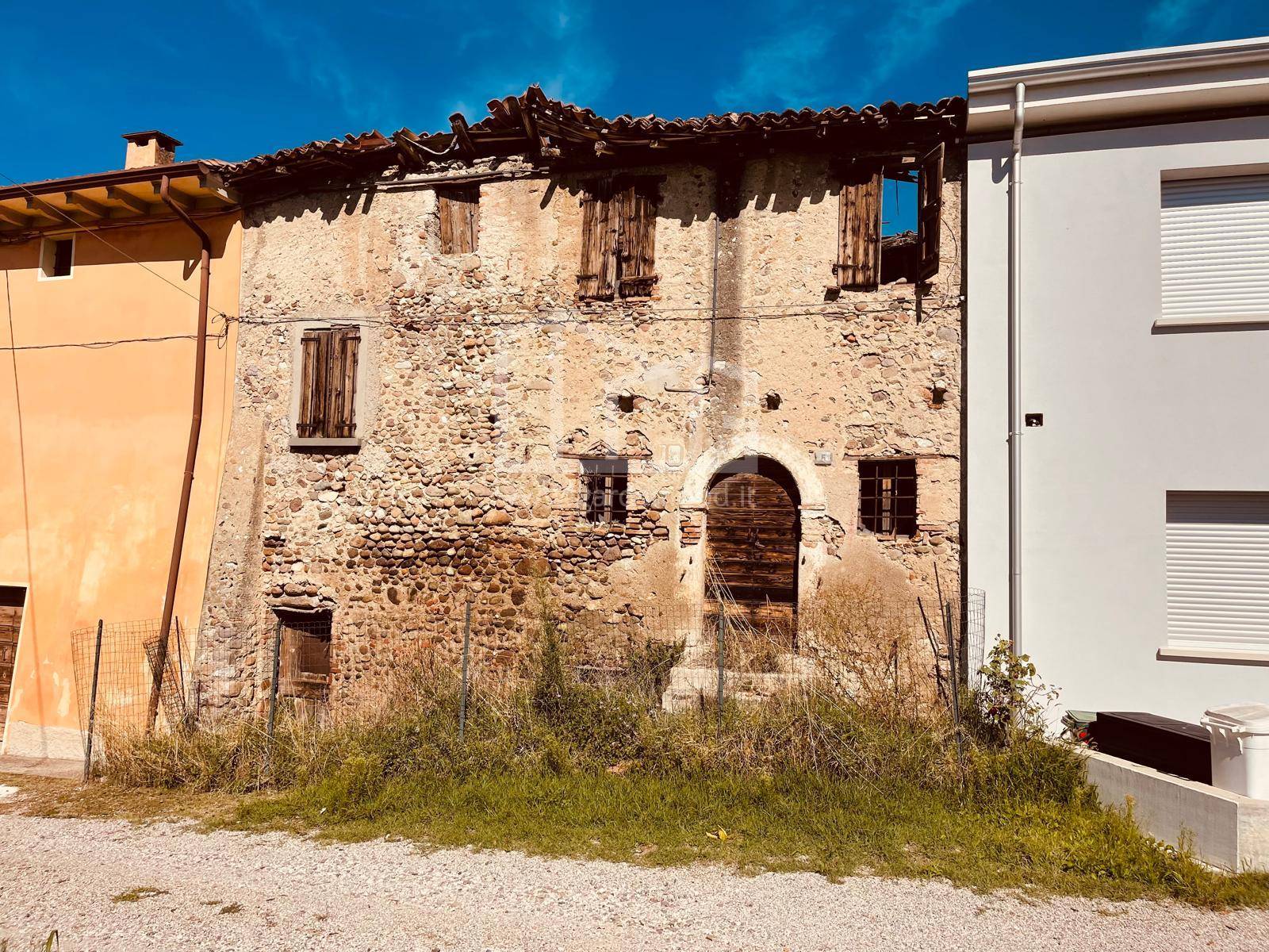 Rustico in vendita a Volta Mantovana