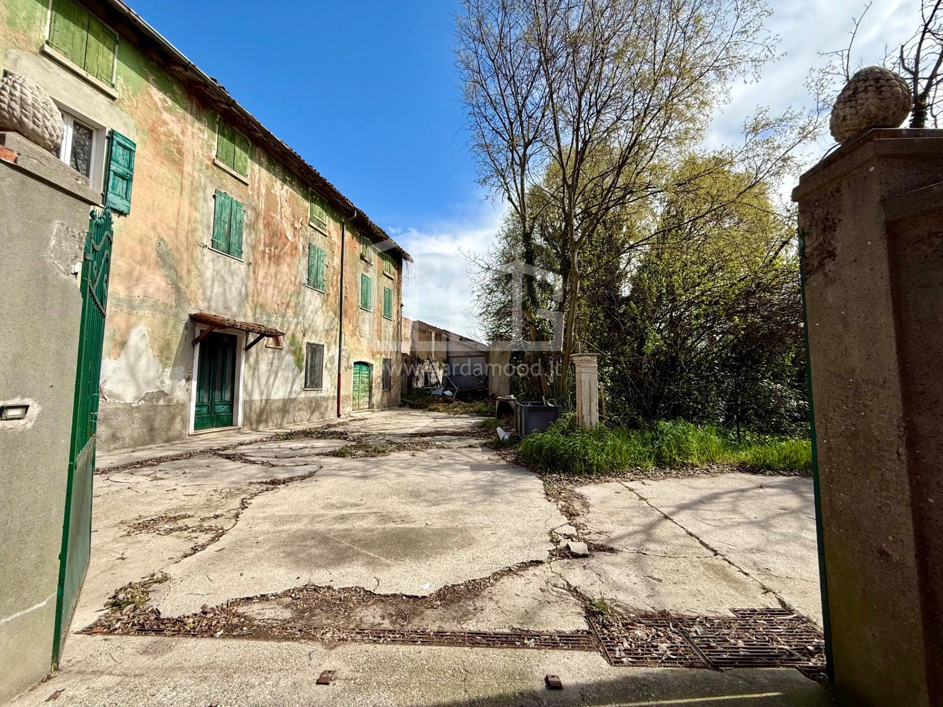 Cascina/Casale in vendita a Cavriana