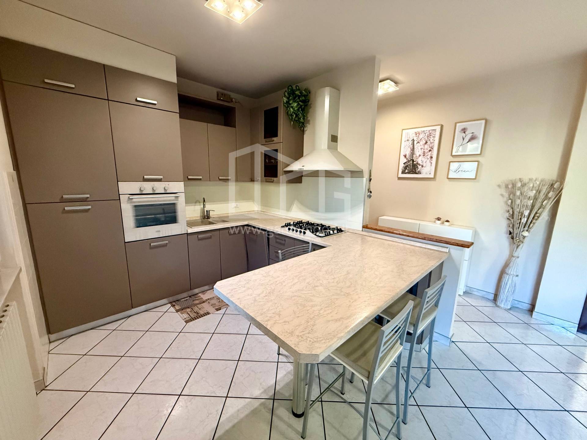 Appartamento in vendita a Desenzano del Garda, San Martino della Battaglia