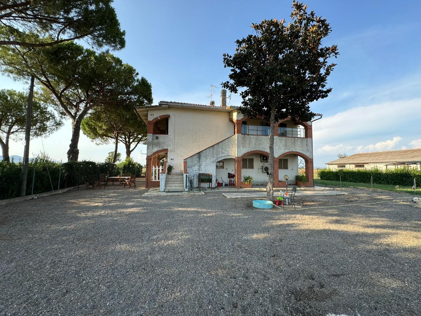 Casa indipendente con giardino, Grosseto pollino