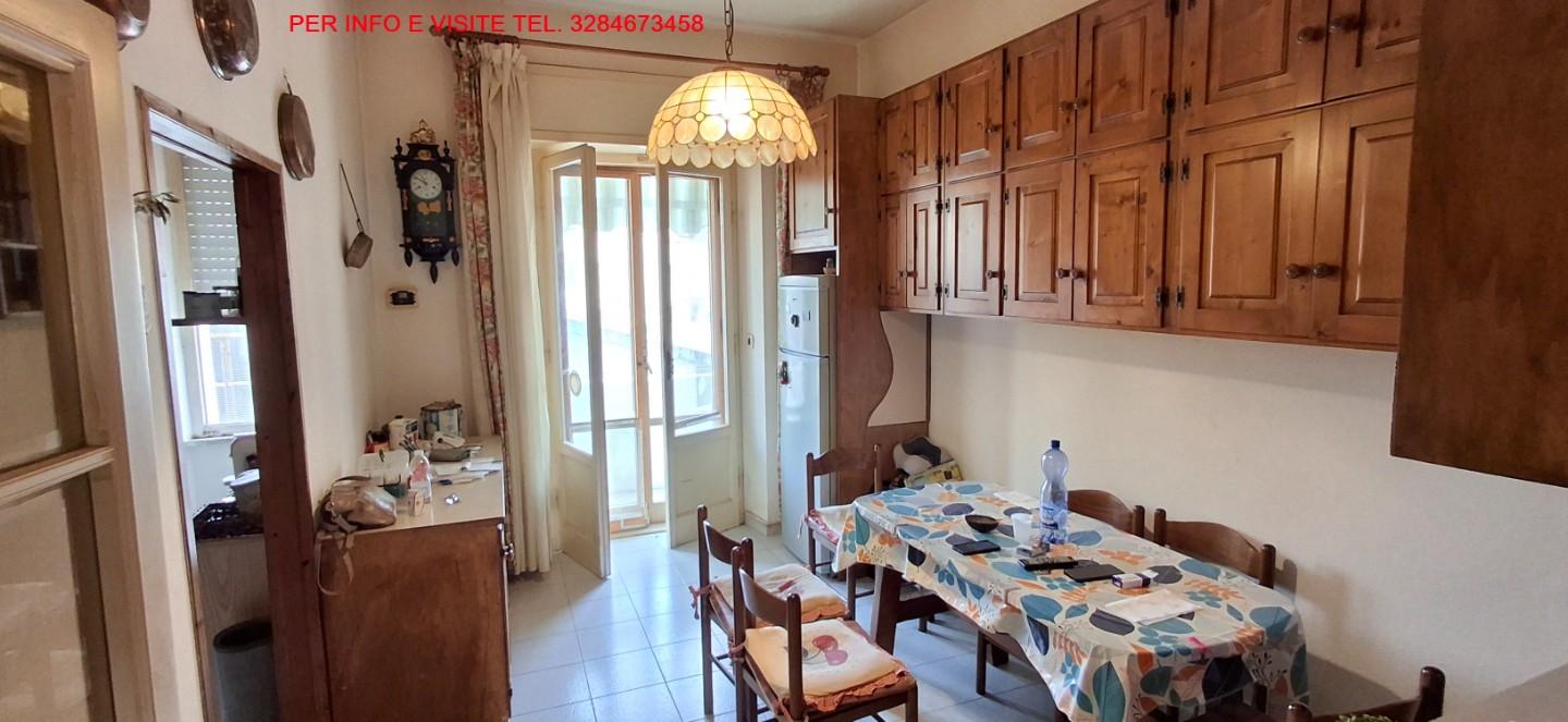 Appartamento con terrazzo, Grosseto centrale