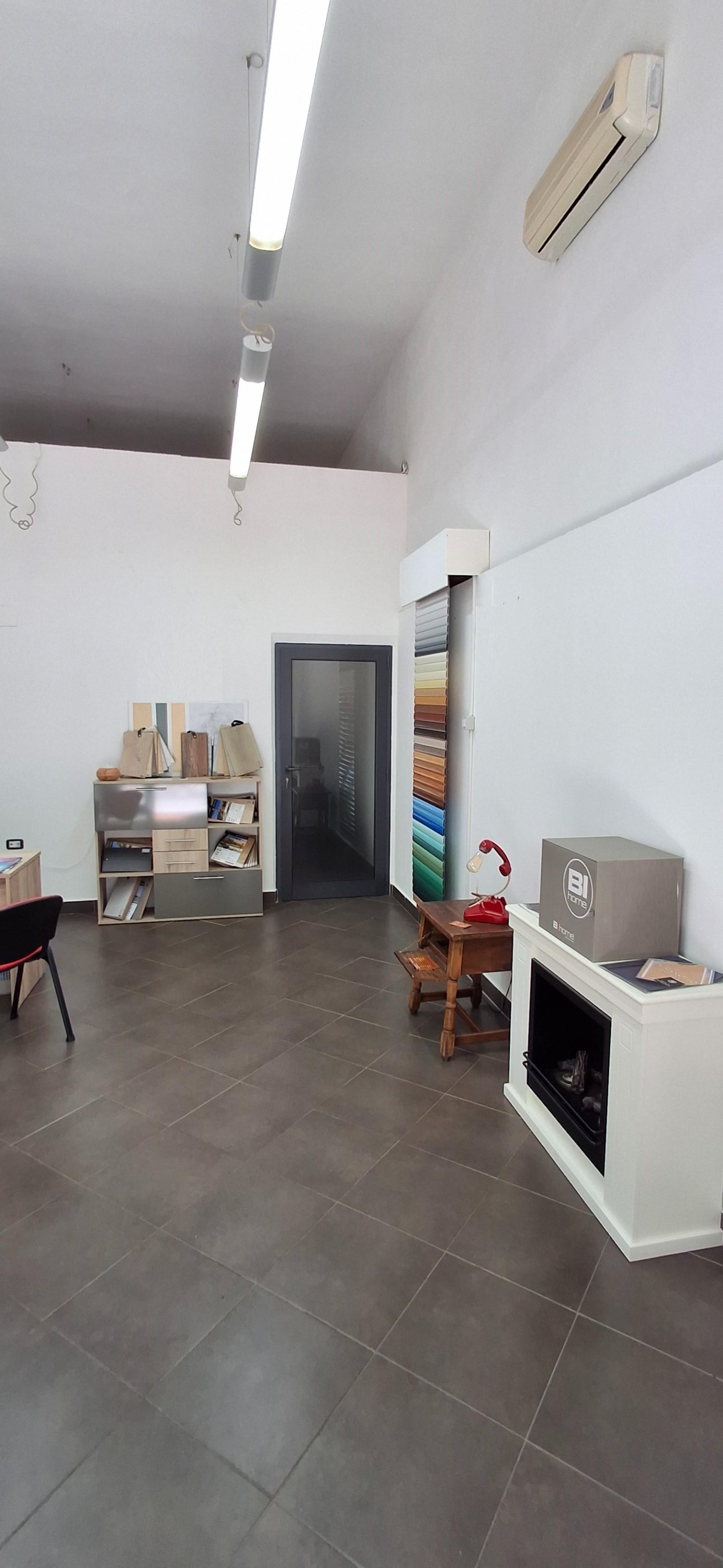 Locale commerciale in affitto, Grosseto centrale